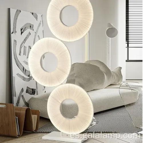 Lámpara de piso de tela de lujo